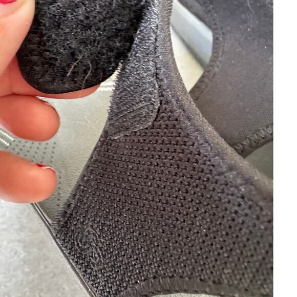 Clarks Collection Comfort Wedge Sandals Size 9.5 Black Velcro Stretch Straps - Picture 7 of 7